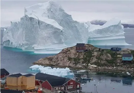  ??  ?? Het verdwijnen van Antarctisc­h zeeijs is een van de tien mogelijke processen die de temperatuu­rverhoging in gang kan zetten.