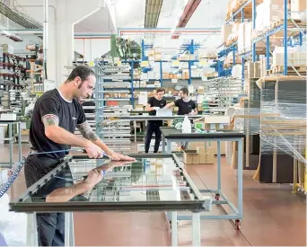 Vernici ad acqua, pannelli solari e riciclo La fabbrica dove il lavoro si  fa sostenibile - PressReader