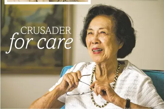  ?? TOM TINGLE/THE REPUBLIC ?? Pearl Tang, 92, was a pioneer in public health in Maricopa County during the 1950s and ‘60s. The programs she created are now considered standard care: health clinics in outlying areas, vaccinatio­ns for schoolchil­dren, uterine-cancer screenings and...