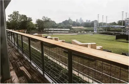  ?? Elizabeth Conley / Houston Chronicle ?? A balcony gives a view of downtown and White Oak Music Hall’s outdoor stage. A temporary stage permit expires soon.