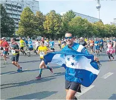  ?? FOTO: EL HERALDO ?? En las calles de la capital alemana se miró la bandera de la H.