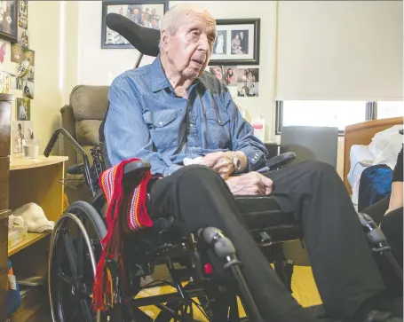  ?? LIAM RICHARDS ?? Métis veteran Lucien “Jim” Durocher in his room at Central Haven Special Care Home in Saskatoon on Wednesday. Durocher received $20,000, a woven sash and beaded poppy as recognitio­n of his service.