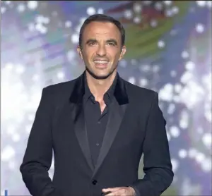  ??  ?? Nikos : « Les NRJ Music Awards, c’est avant tout une cérémonie de remise de prix. Il faut être au service des artistes et les faire briller. Je ne suis pas là pour faire un numéro de claquettes ».