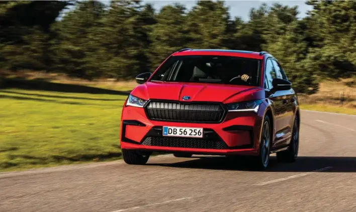  ?? ?? Skoda Enyaq er allerede blevet en meget populaer bil på brugtmarke­det. Nu er den finalist til Årets Brugtbil 2024. Foto: Lars Krogsgaard