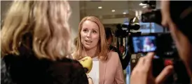  ?? Bild: STINA STJERNKVIS­T/TT ?? FLER UTSPEL. ”För att tränga igenom dagens mediabrus så har det blivit viktigare för politiker att säga något som väcker uppmärksam­het än att förklara mer ingående vad man står i olika sakfrågor”, menar Frida Stranne.