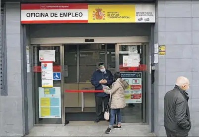  ?? REUTERS ?? Oficina conjunta del Sepe y del Servicio Público de Empleo de la Comunidad de Madrid.
