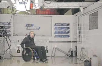  ?? DAVID RAMOS/AP ?? Frank Williams in his team box during a practice session outside Barcelona, Spain, in 2010.