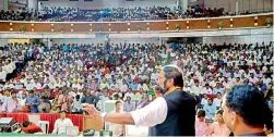  ?? DECCAN CHRONICLE ?? TPCC president N. Uttam Kumar Reddy addresses the gathering at the Journalist Garjana (TUWJ) in Hyderabad on Monday. —