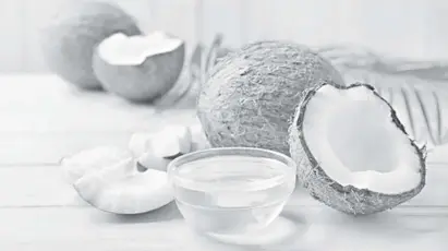  ?? PHOTOGRAPH COURTESY OF TAILORMADE­HEALTH ?? COCONUT oil boosts metabolism and helps heart and brain function.