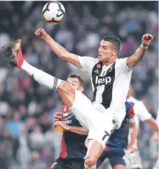  ??  ?? PORTUGUÉS. Cristiano Ronaldo anotó el único gol de la Juventus sobre Génova.