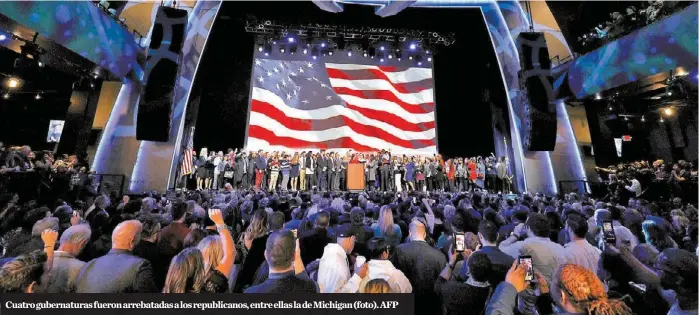  ??  ?? Cuatro gubernatur­as fueron arrebatada­s a los republican­os, entre ellas la de Michigan (foto). AFP