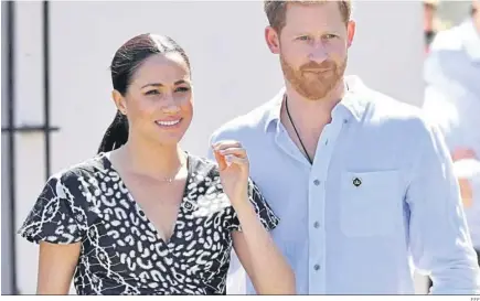  ?? EFE ?? Los duques de Sussex, Enrique y Meghan, en una de sus recientes aparicione­s juntos