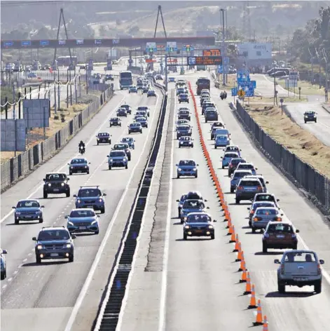  ??  ?? ► Las autopistas tuvieron un tráfico menor al esperado.