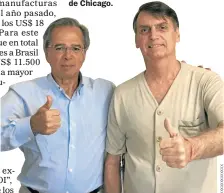  ??  ?? DUPLA. Bolsonaro mostró su tinte proteccion­ista pero Guedes es un liberal de Chicago.