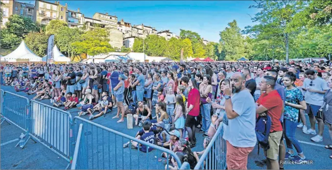  ??  ?? Une fan zone mise en place par la ville de Montauban.