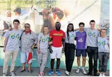  ??  ?? Les membres de l’associatio­n Avenir Jeunesse Guinée.