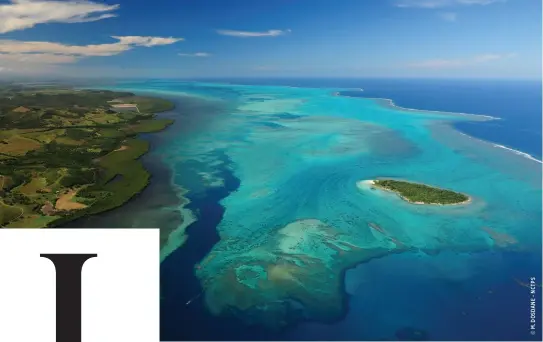  ??  ?? ABOVE: Green Island from the air.