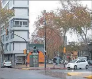  ??  ?? Vista de una calle afectada por un apagón el domingo en Uruguay