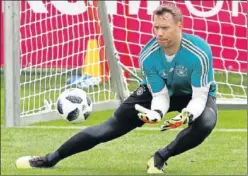  ??  ?? CONFIADO. Neuer cree que podrá llegar a tiempo para el Mundial.