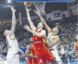  ?? EFE ?? España llegó a la final de Berlín tras superar a Alemania en semis (91-96).