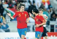  ?? MD ?? Carles Puyol y Xavi Hernández fueron los protagonis­tas del gol en la semifinal frente a Alemania con una jugada ensayada