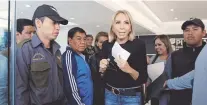  ?? HILDA RÍOS/CUARTOSCUR­O ?? Laura Bozzo no resuelve sus problemas