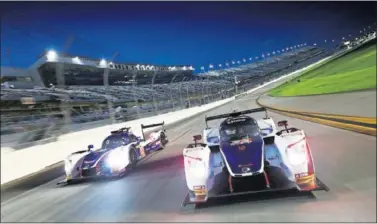  ??  ?? APRENDIEND­O EN PISTA. Los siete pilotos de United están exprimiend­o los test de Daytona para mejorar.