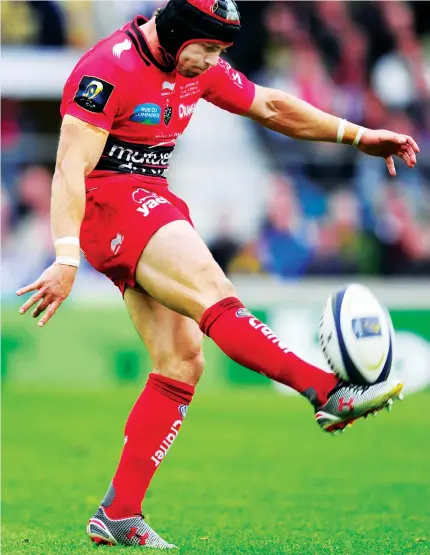  ??  ?? Crucial: Leigh Halfpenny proved how vital he will be for Toulon this season with 17 points yesterday