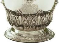  ??  ?? Fig 6: One of a pair of lavish 1710 silver wine pails by Philip Rollos II
