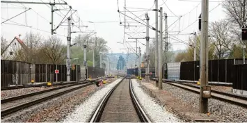  ?? Archivfoto: Merk ?? Kommt jetzt Tempo in den Bahnausbau – hier bei Dinkelsche­rben?