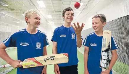  ?? PHOTO: ROBYN EDIE/FAIRFAX NZ ?? Invercargi­ll Metro players, from left, Jordan Goodall, Joel Baker and Jacob Downing, all 13, before the 53rd annual South Island primary schools cricket tournament in Dunedin next week.
