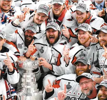  ?? PHOTO AFP ?? Les Capitals ont célébré la conquête de leur première coupe Stanley jeudi soir.