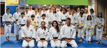  ?? Foto: Hermann Linse ?? Die Kämpfer des Shorinji Kempo Dojo Bobingen haben sich dem TSV Bobingen angeschlos­sen.