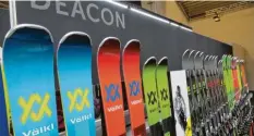  ?? Foto: Tom Nebe, dpa ?? Der deutsche Skiherstel­ler Völkl setzt mit dem Modell „Deacon“auf einen vielseitig einsetzbar­e Allrounder.