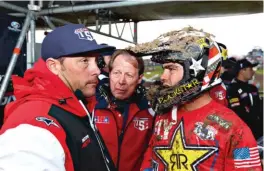  ??  ?? Zach Osborne a tout donné, mais cela n’a pas suffi. Même sans les problèmes d’amortisseu­r de Seely, le podium était loin pour les USA.