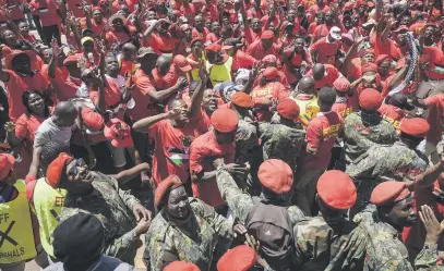  ?? Picture: Jacques Nelles ?? PRO-PALESTINIA­NS. The EFF protests outside the Israeli embassy in Pretoria yesterday on the anniversar­y of the Balfour Declaratio­n by the British in 1917 backing Palestine as a home for Jews.