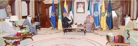  ?? —Amiri Diwan and KUNA photos ?? His Highness the Crown Prince Sheikh Nawaf Al-Ahmad Al-Jaber Al-Sabah meets with a number of ministers and state officials.