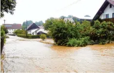  ?? Archivfoto: mde ?? Im Sommer 2013 schwollen nach einem Starkregen kleine Bäche zu Flüssen an. In Ingstetten (hier im Bild) und Schießen gab es Überflutun­gen.