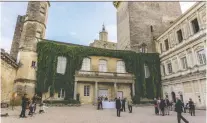  ?? AARON SAUNDERS ?? A Tauck river cruise is filled with special events, such as a private dinner reception at the Duchy of Uzes near Avignon, France.