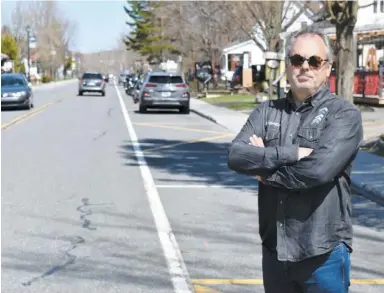  ?? PHOTO COLLABORAT­ION SPÉCIALE, ALEX DROUIN ?? Le maire de Bromont, Louis Villeneuve, a noté qu’il y avait plus de monde dans sa ville récemment malgré que Québec demande aux citoyens de limiter leurs déplacemen­ts.