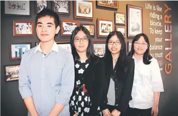  ??  ?? (From left) Wong, Chan, Jong and Chen are seen after receiving their results.