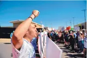  ?? ROBERTO E. ROSALES/JOURNAL ?? Protesters stand outside Border Patrol headquarte­rs in El Paso on Tuesday. They spoke out in opposition to the Trump administra­tion’s immigratio­n policy which separates minors from their parents.