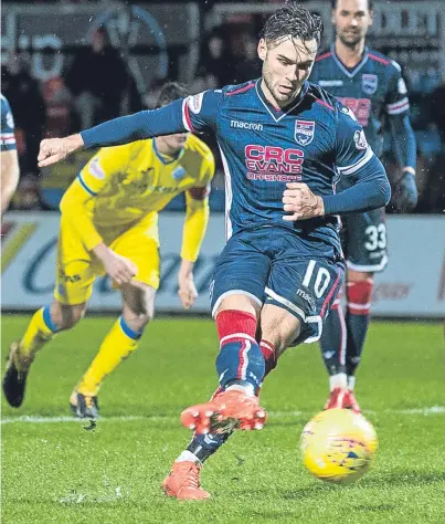  ?? Pictures: SNS. ?? Left: Denny Johnstone opens the scoring. Above: Alex Schalk equalises from the spot.