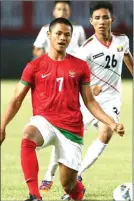  ?? HENDRA EKA/JAWA POS ?? TALENTA: Dimas Drajad saat masih membela timnas U-19. Dia telah resmi dikontrak Persegres.