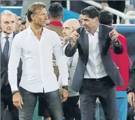  ?? FOTO: EFE ?? Los selecciona­dores Hervé Renard y Fernando Hierro durante el partido de ayer