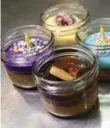  ?? RENÉ JOHNSTON/TORONTO STAR ?? Finished, iced Mason-jar cupcakes ready to go!