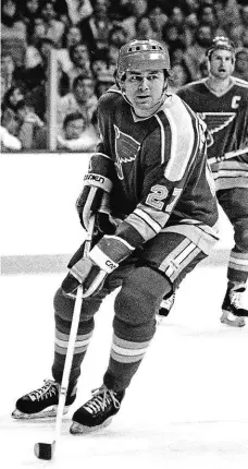  ?? Foto: Getty ?? Ve slavné lize Václav Nedomanský hrál NHL v letech 1977–1983 za Detroit, St. Louis (na snímku) a NY Rangers. V 421 zápasech dal 122 gólů.