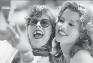  ?? Metro-Goldwyn-Mayer photo ?? Susan Sarandon, left, and Geena Davis in the classic ‘Thelma & Louise.’