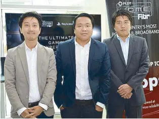  ??  ?? From left: Sony Playstatio­n Singapore head of product marketing Arata Naito, PLDT VP and Home Marketing director Gary Dujali and Sony Philippine­s president and managing director Nobuyoshi Otake