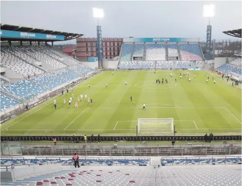  ?? GETTY IMAGES ?? Una veduta del Mapei Stadium, desolatame­nte vuoto prima di Sassuolo-Brescia: è stata l’ultima partita di serie A disputata